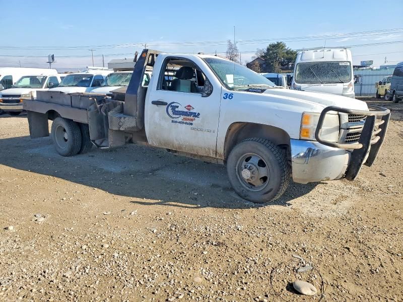 2008 Chevrolet Silverado Flatbed Truck