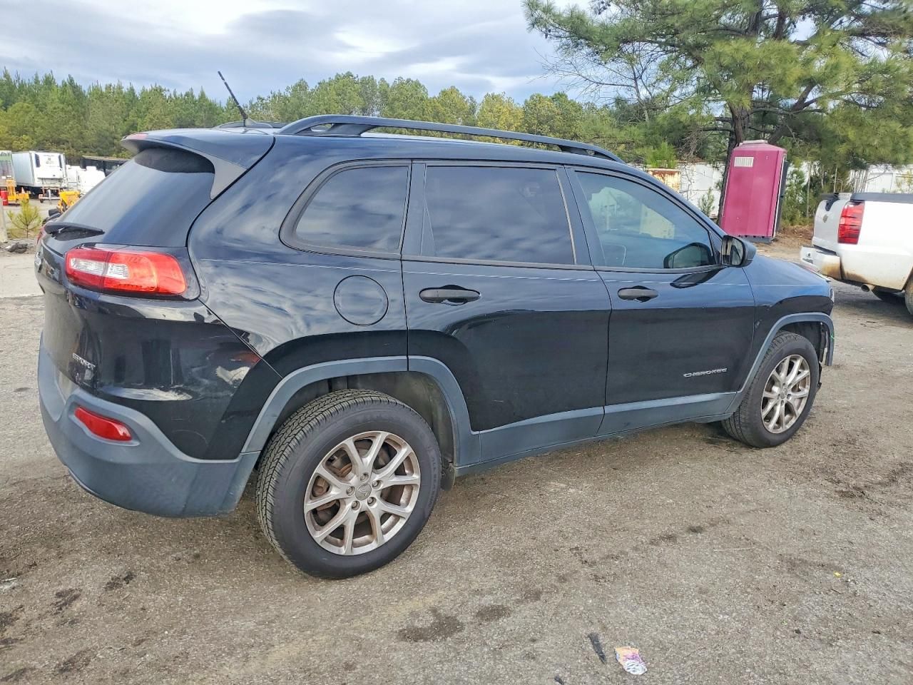 2017 Jeep Cherokee Sport