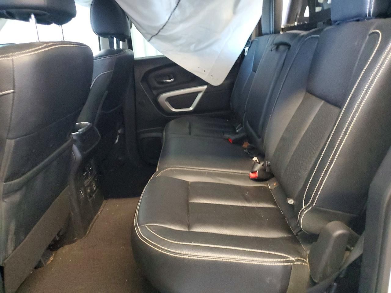 2019 Nissan Titan sv