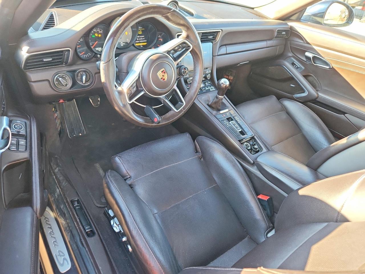 2017 Porsche 911 Carrera s