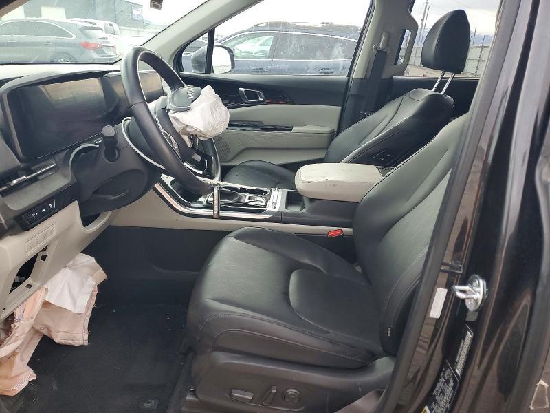 2023 KIA Carnival sx