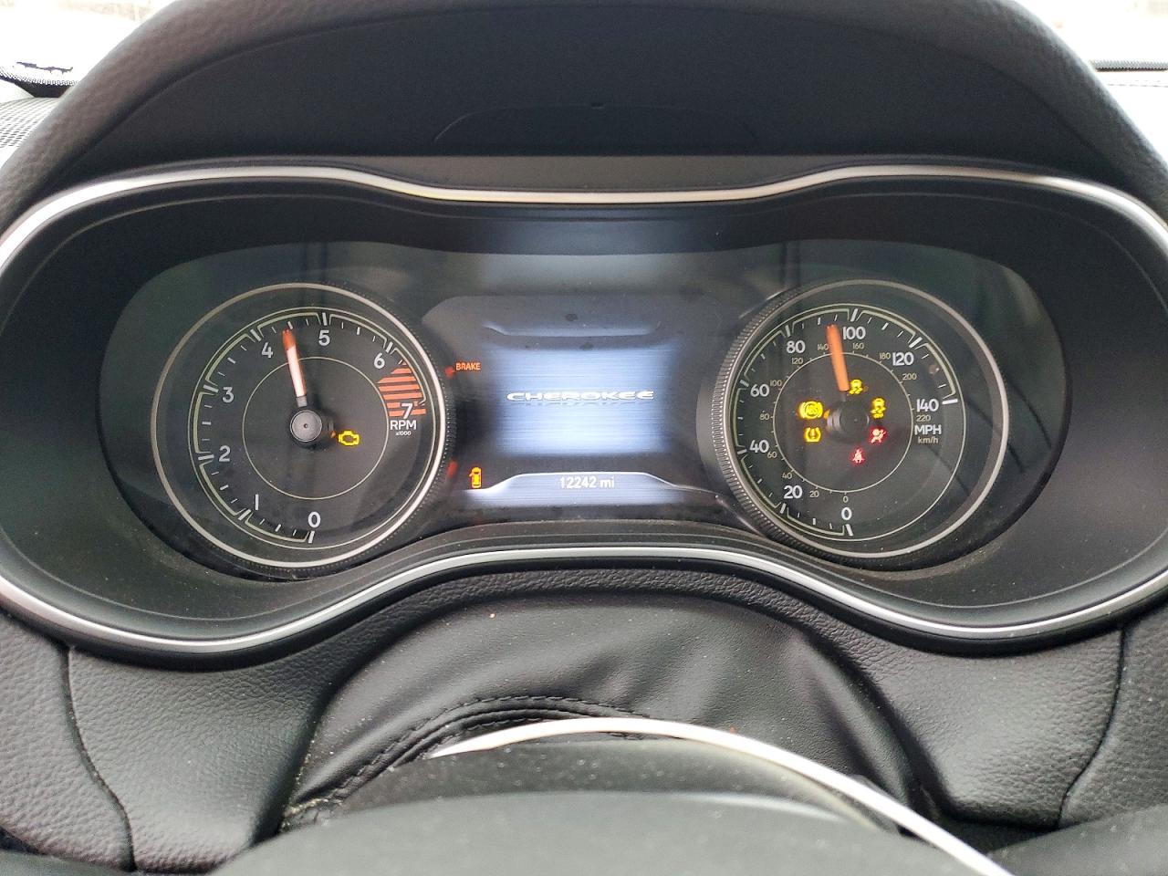 2023 Jeep Cherokee Altitude lux
