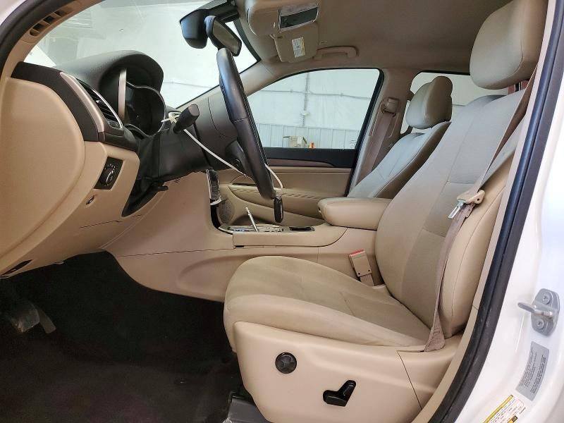 2017 Jeep Grand Cherokee Laredo