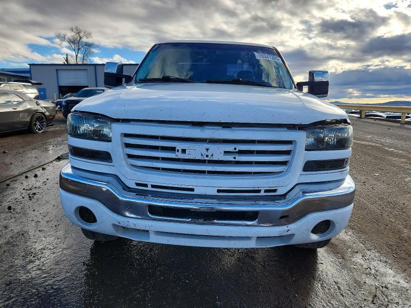 2005 GMC Sierra C2500 Heavy Duty