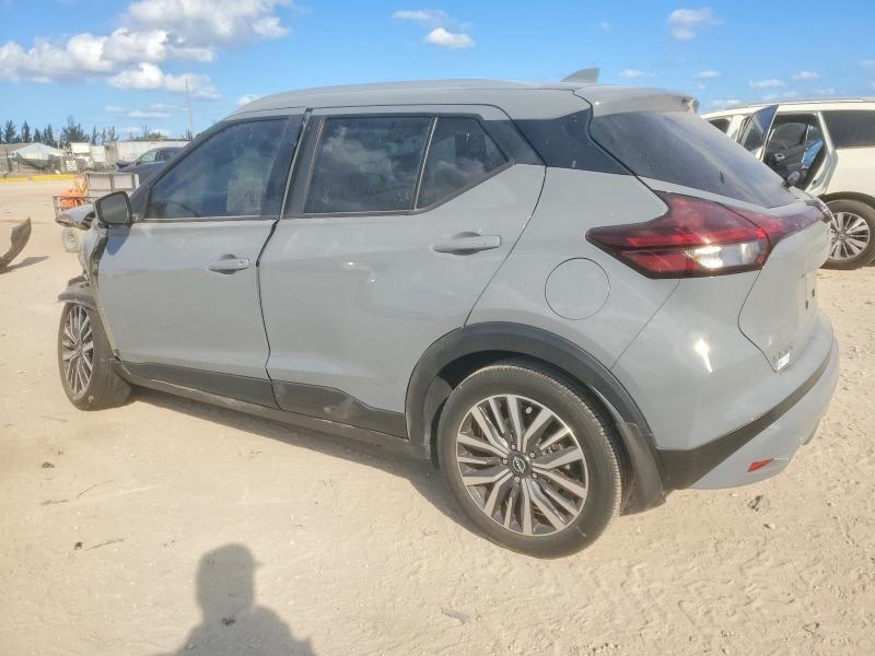 2022 Nissan Kicks sv