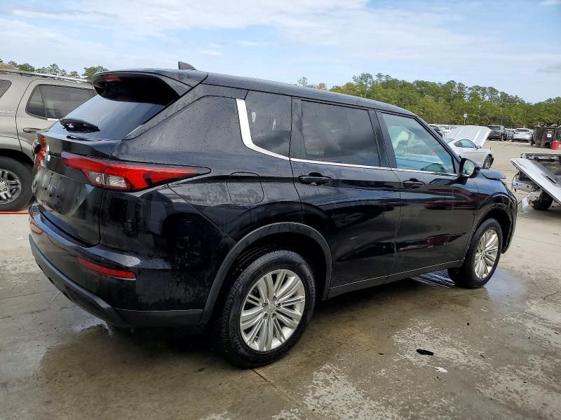 2024 Mitsubishi Outlander es