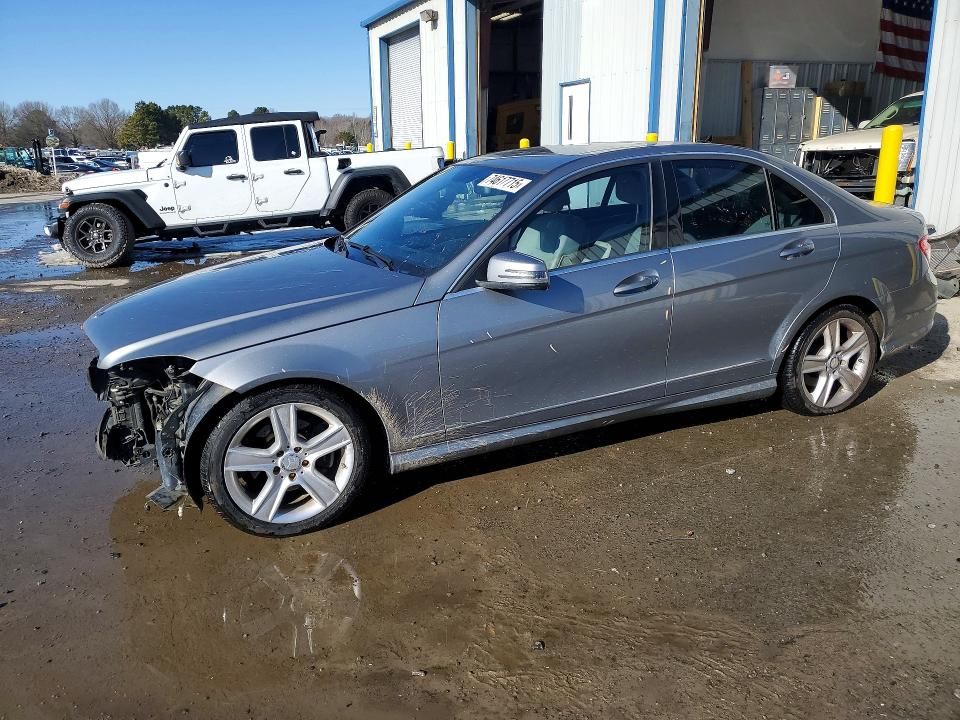 2011 Mercedes-Benz C300