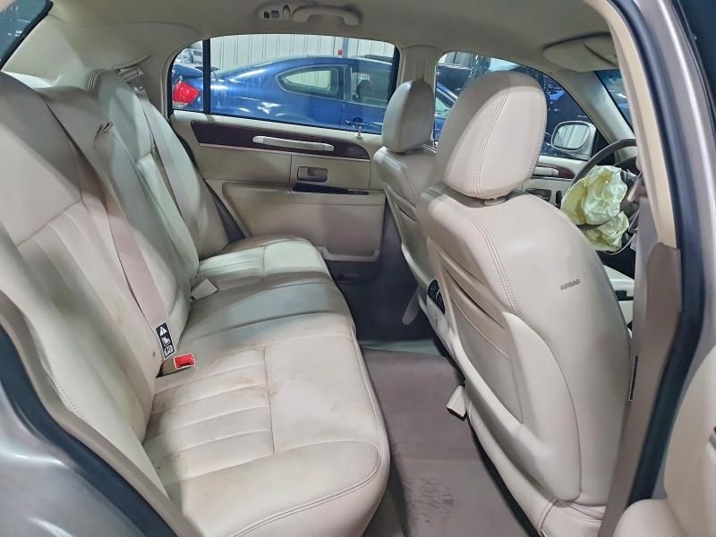 2003 Lincoln Town car Executive