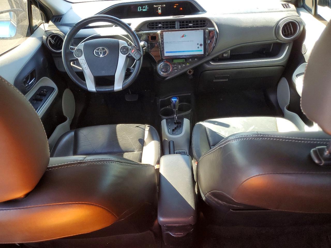 2014 Toyota Prius c Four