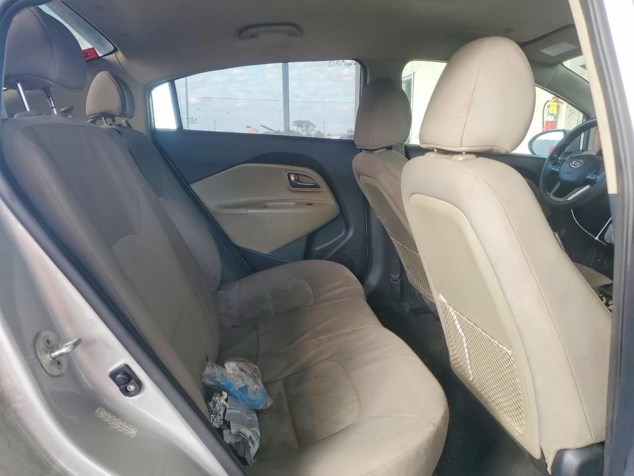 2017 KIA Rio lx