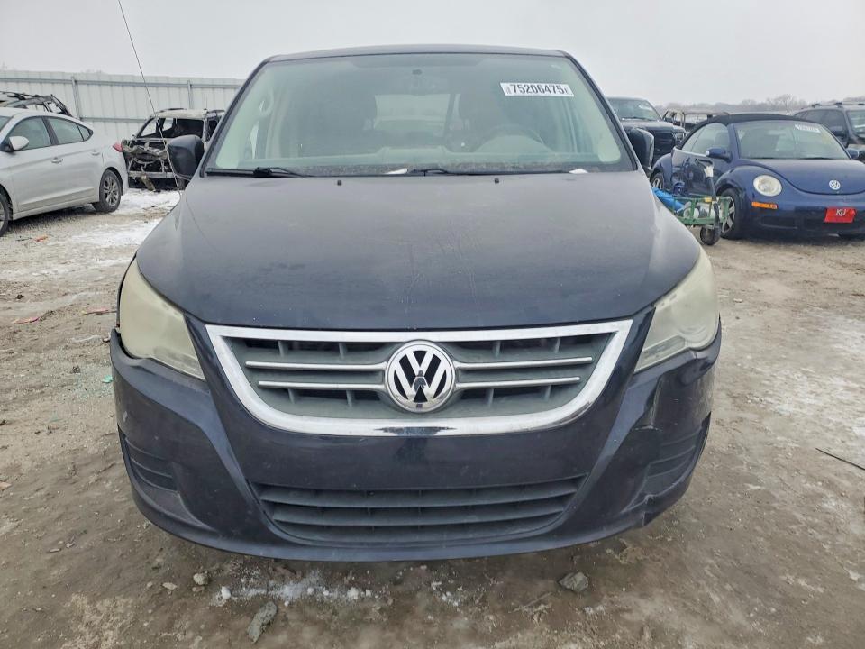 2010 Volkswagen Routan se