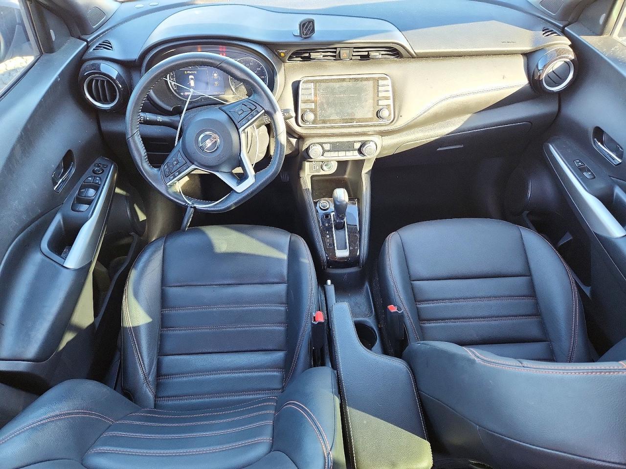 2020 Nissan Kicks sr