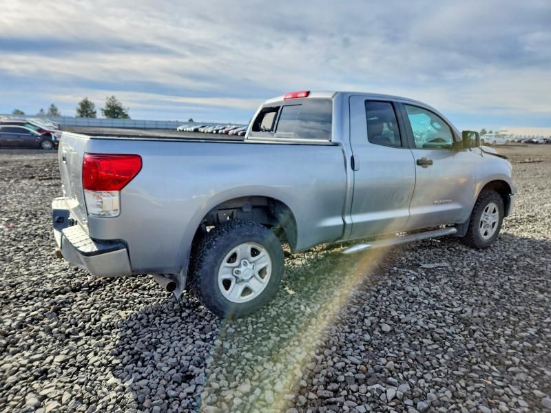 2013 Toyota Tundra Double cab SR5