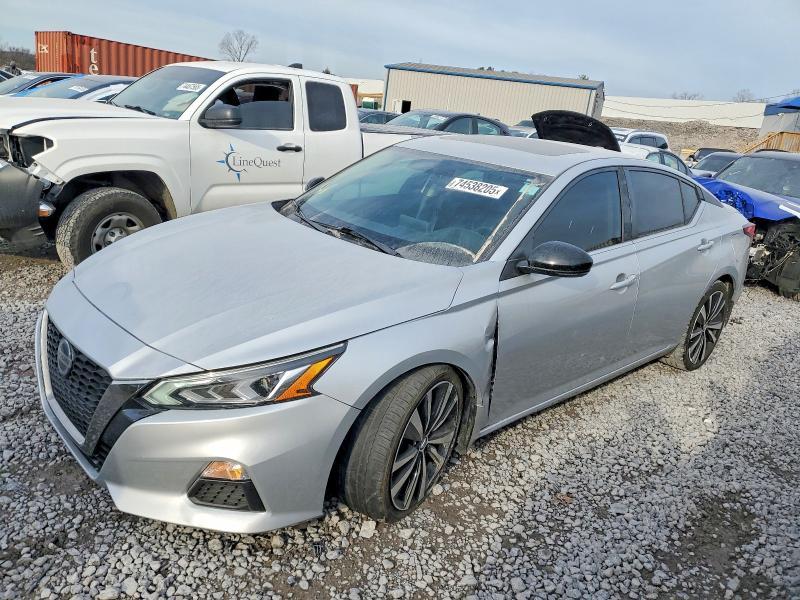 2019 Nissan Altima sr