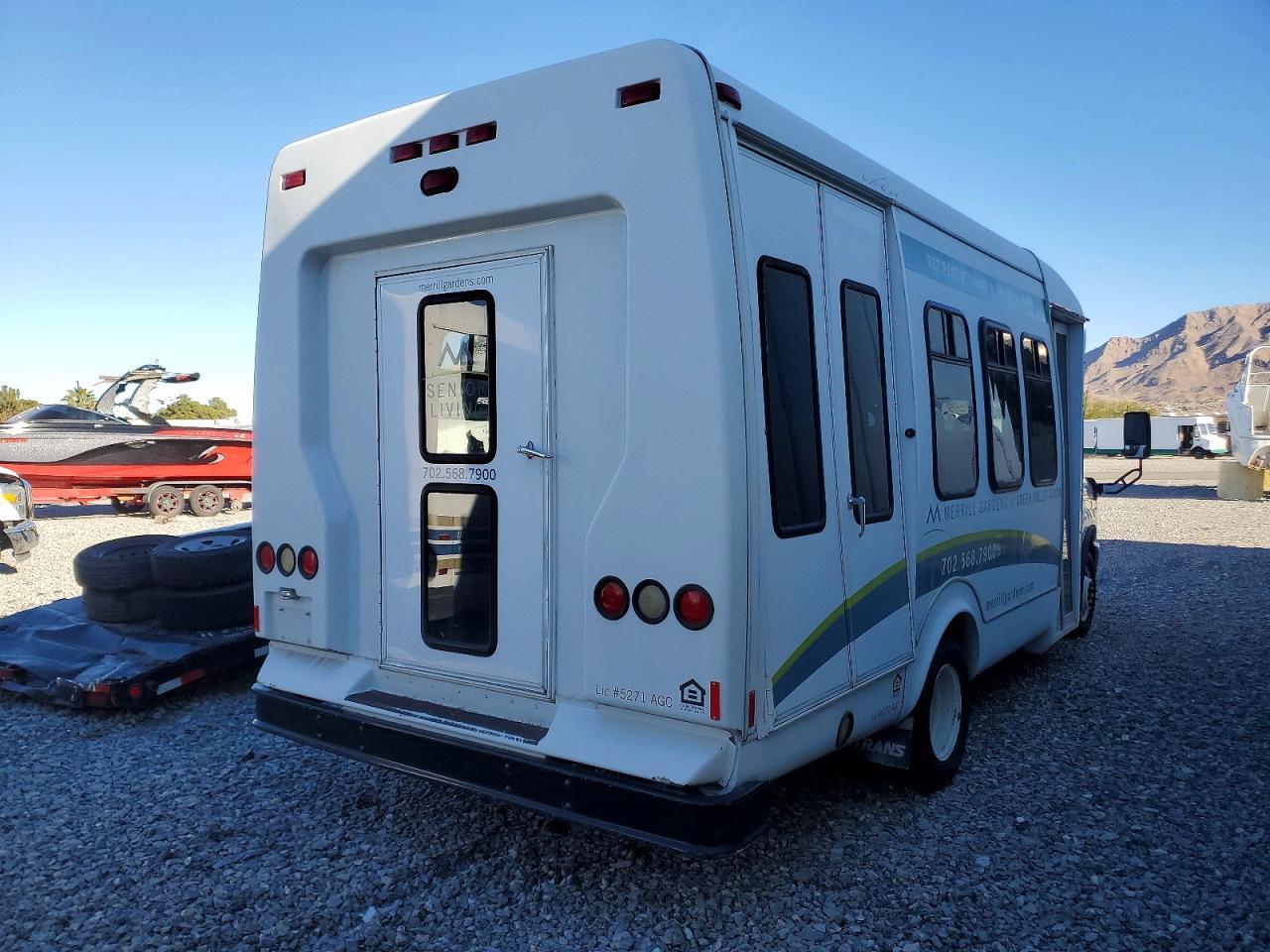 2008 Ford Econoline E350 Super Duty Cutaway Van