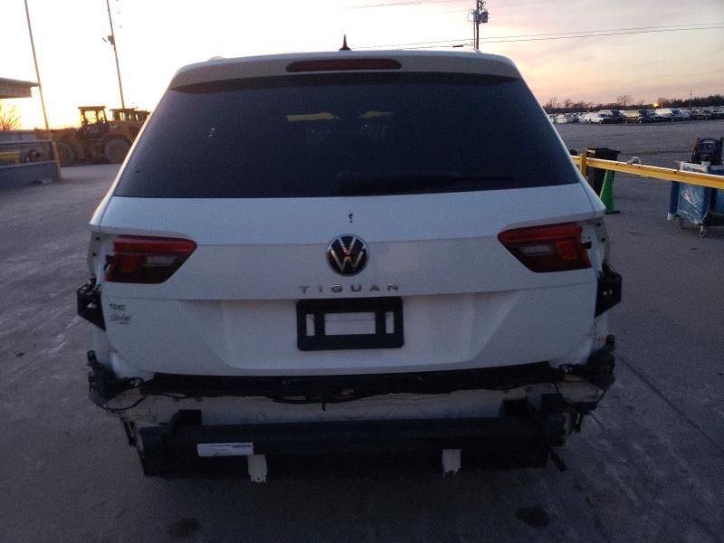 2022 Volkswagen Tiguan se R-line Black