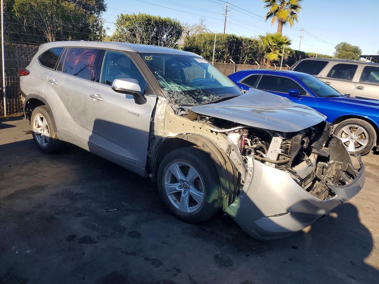 2020 Toyota Highlander Hybrid le
