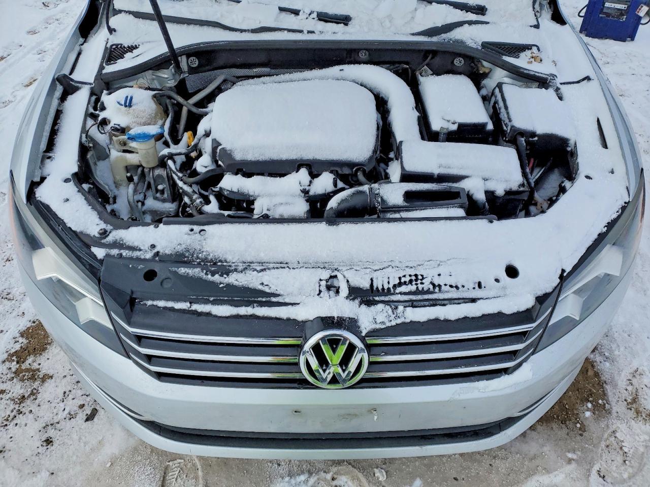 2015 Volkswagen Passat s