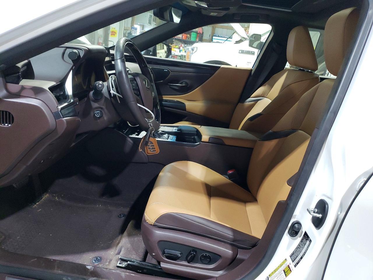 2021 Lexus Es 300h