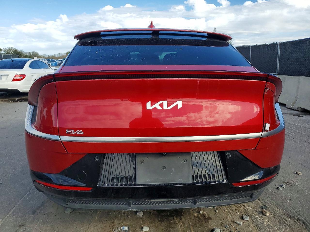 2022 KIA EV6 Light