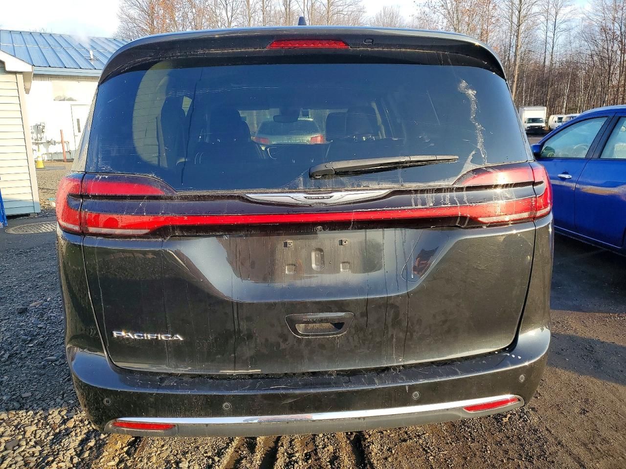 2023 Chrysler Pacifica Touring l