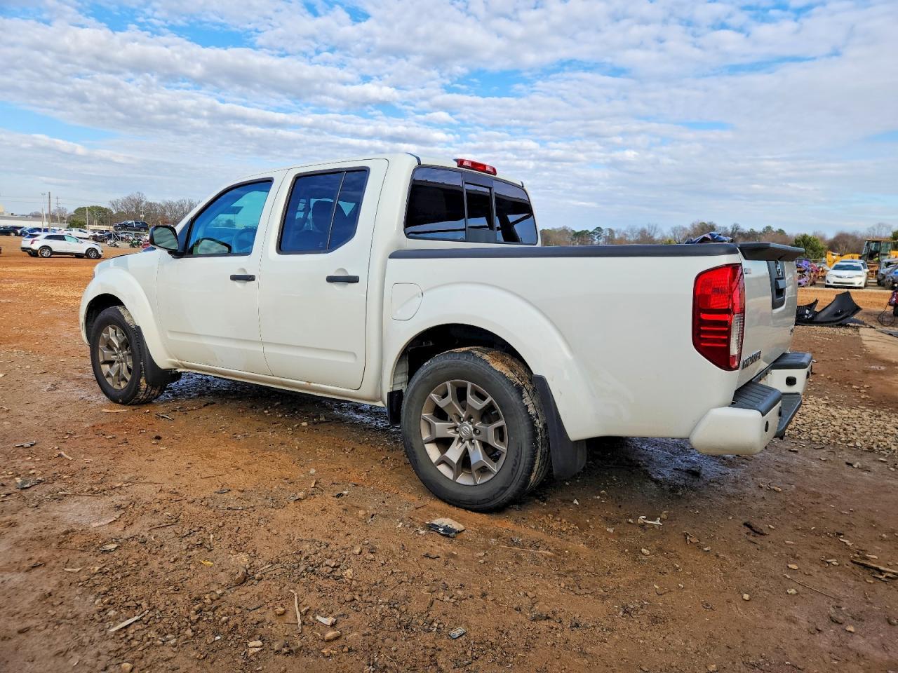2021 Nissan Frontier s