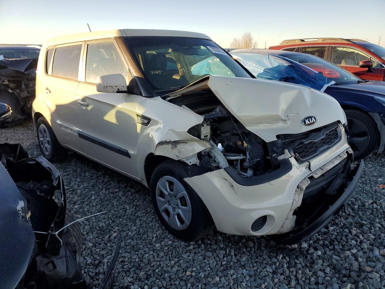 2013 KIA Soul Base