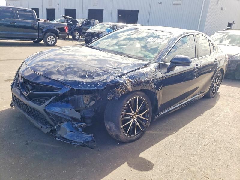 2021 Toyota Camry se