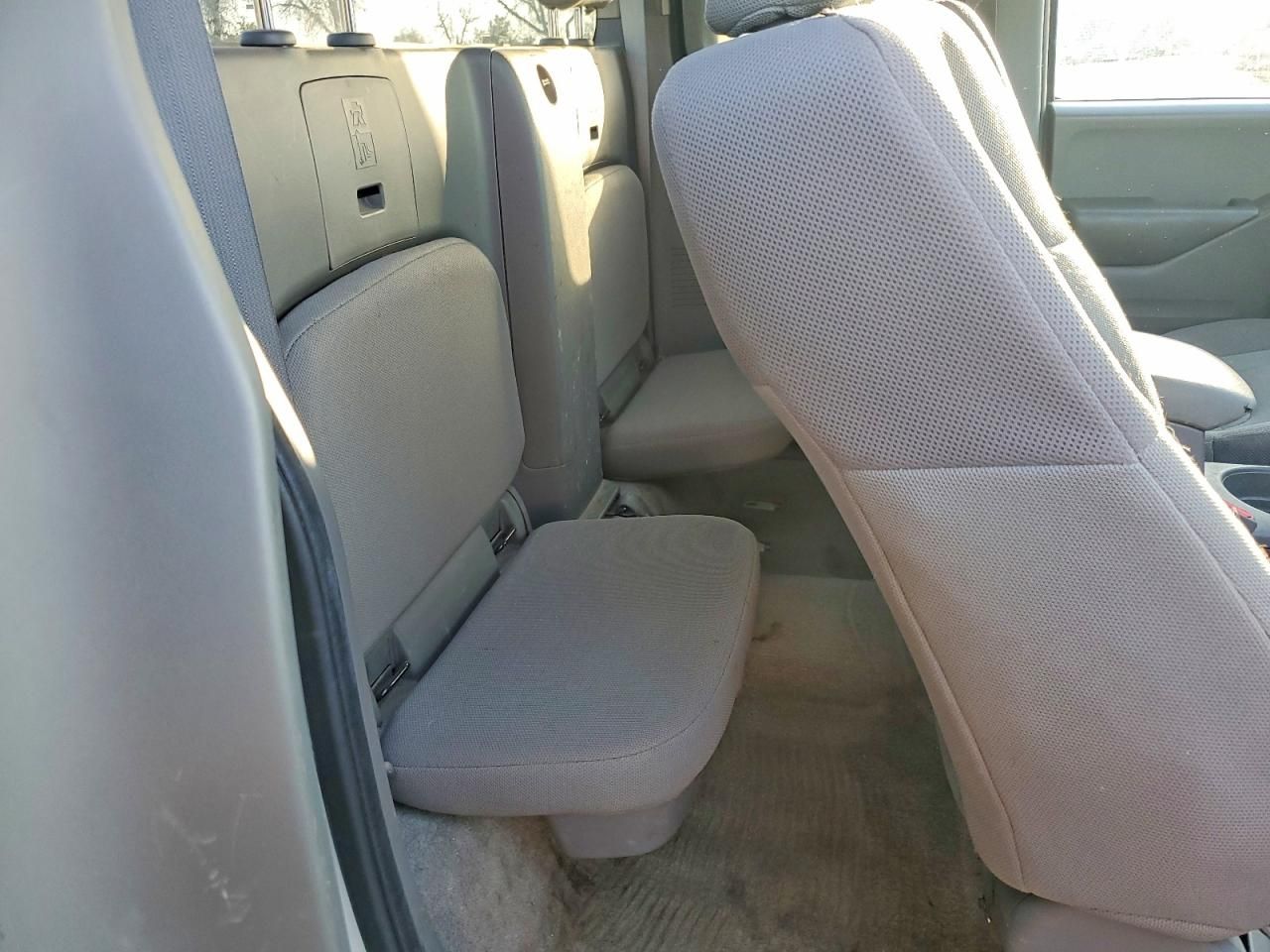 2016 Nissan Frontier s