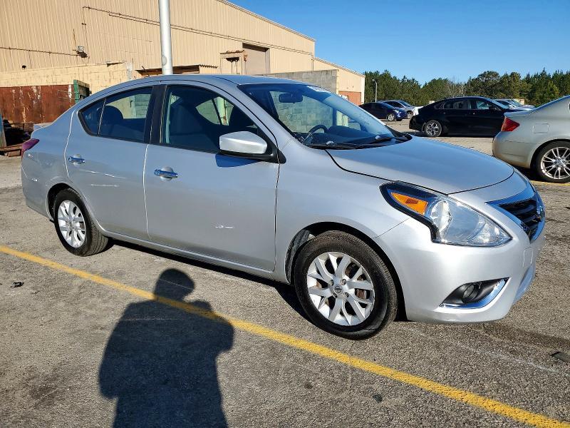 2019 Nissan Versa s