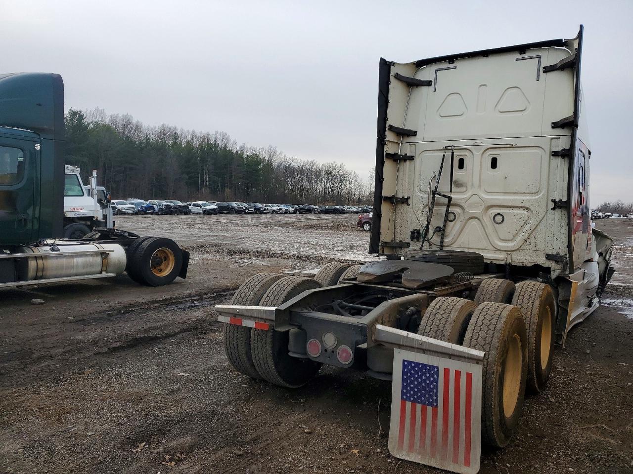 2019 Freightliner Cascadia 126 Semi Truck