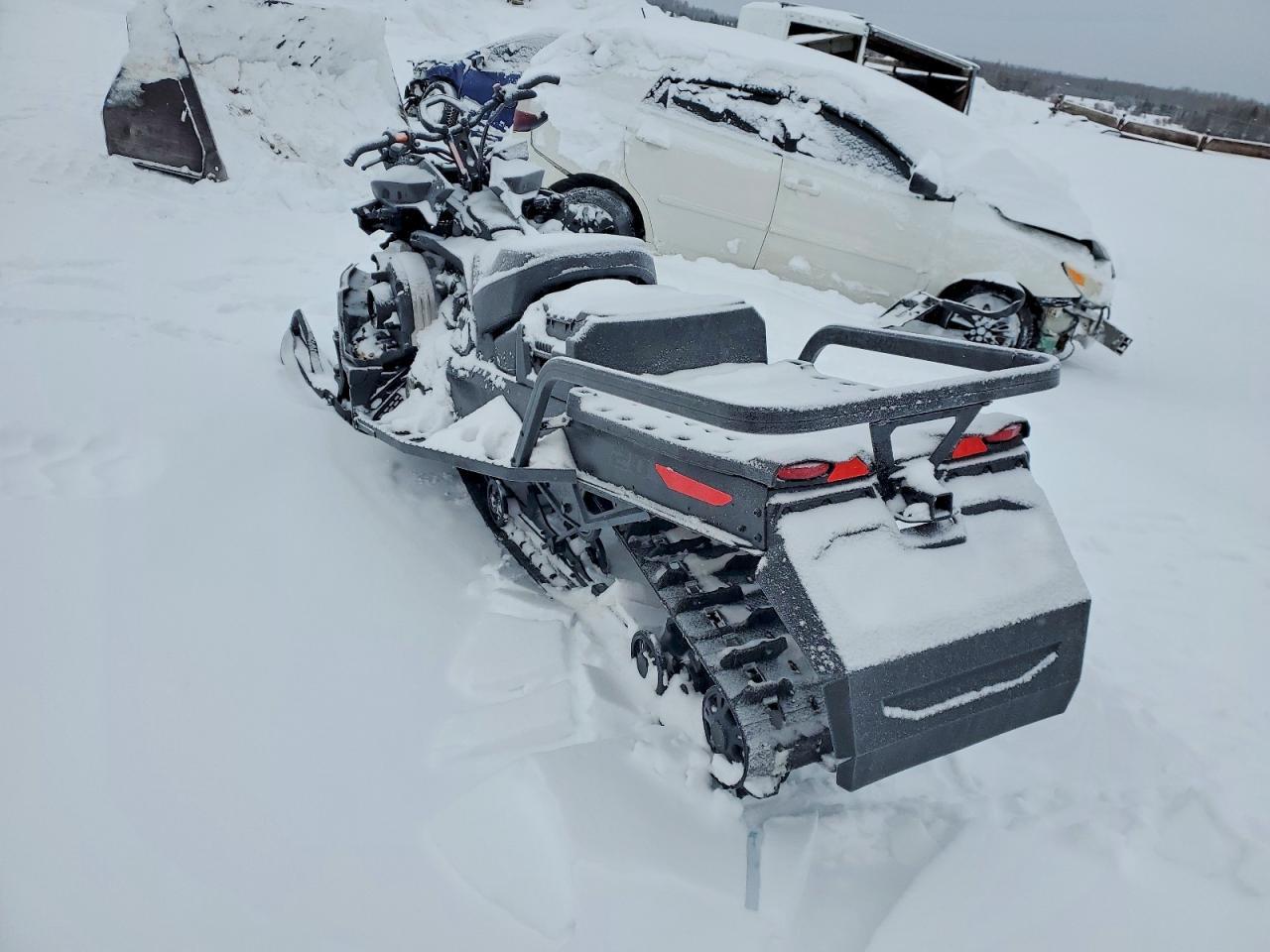 2025 Skidoo Expedition SE 900 T