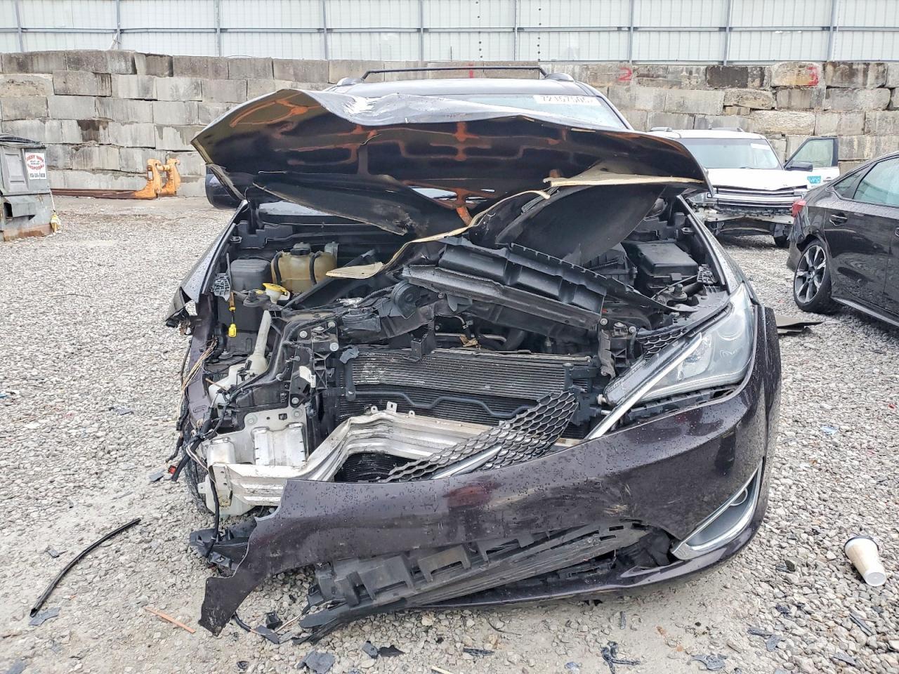 2018 Chrysler Pacifica Touring l