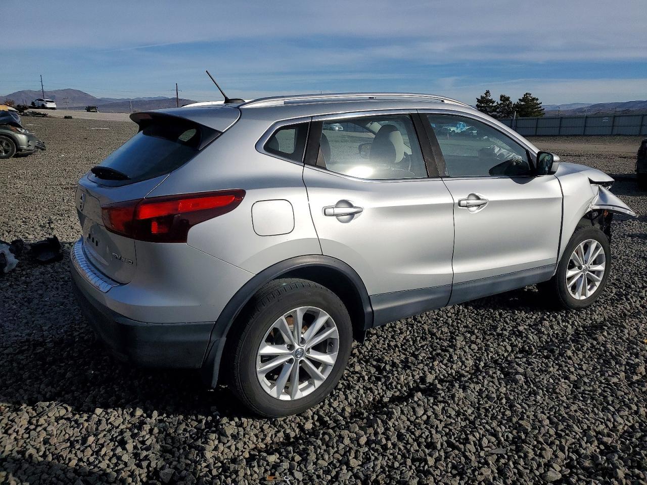 2018 Nissan Qashaqi s