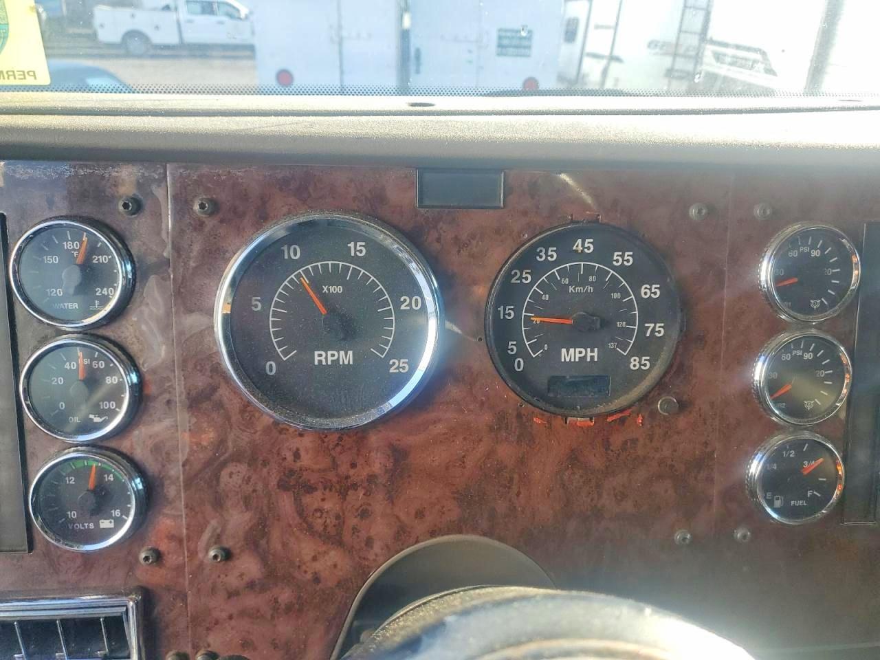 2006 International 9400I Semi Truck