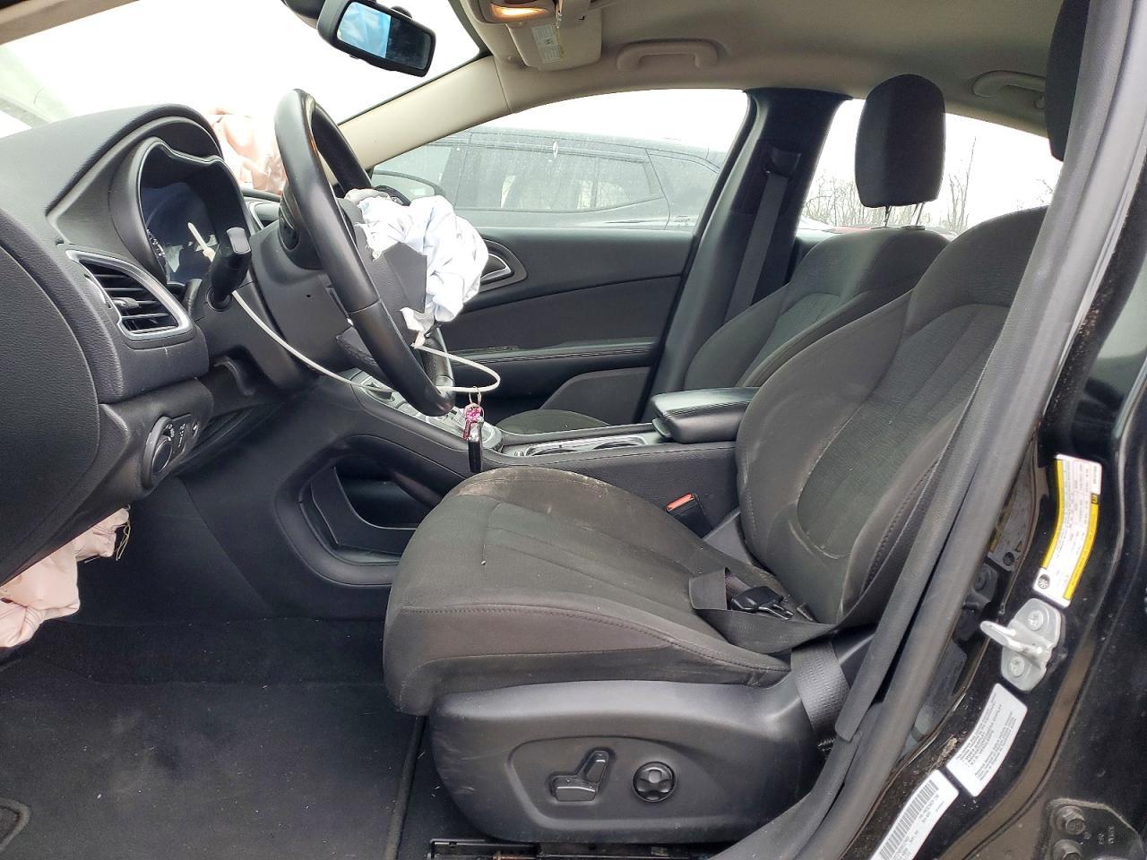 2016 Chrysler 200 Limited
