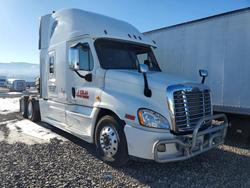 Freightliner salvage cars for sale: 2017 Freightliner Cascadia 125 Semi Truck