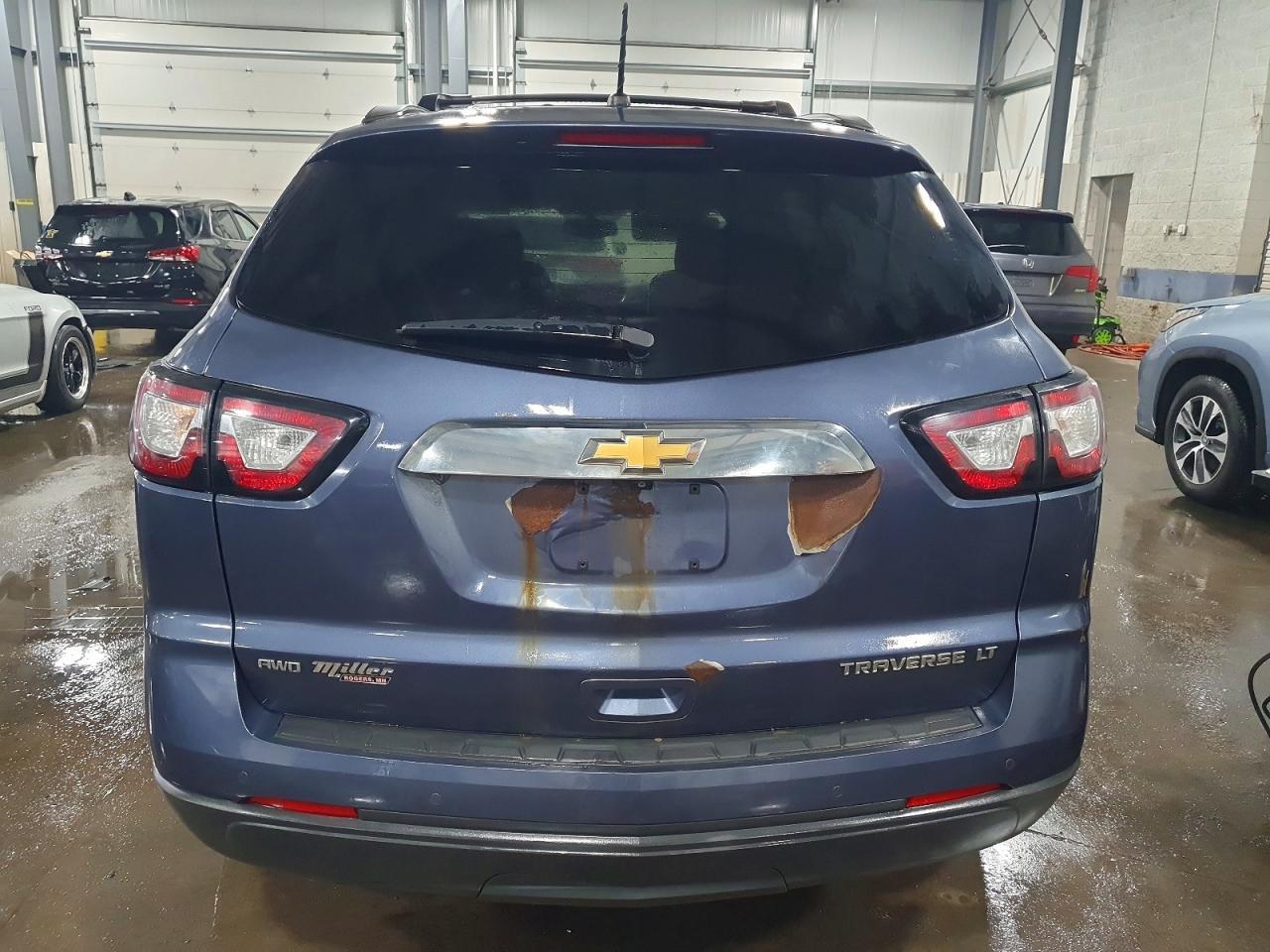 2013 Chev Traverse lt