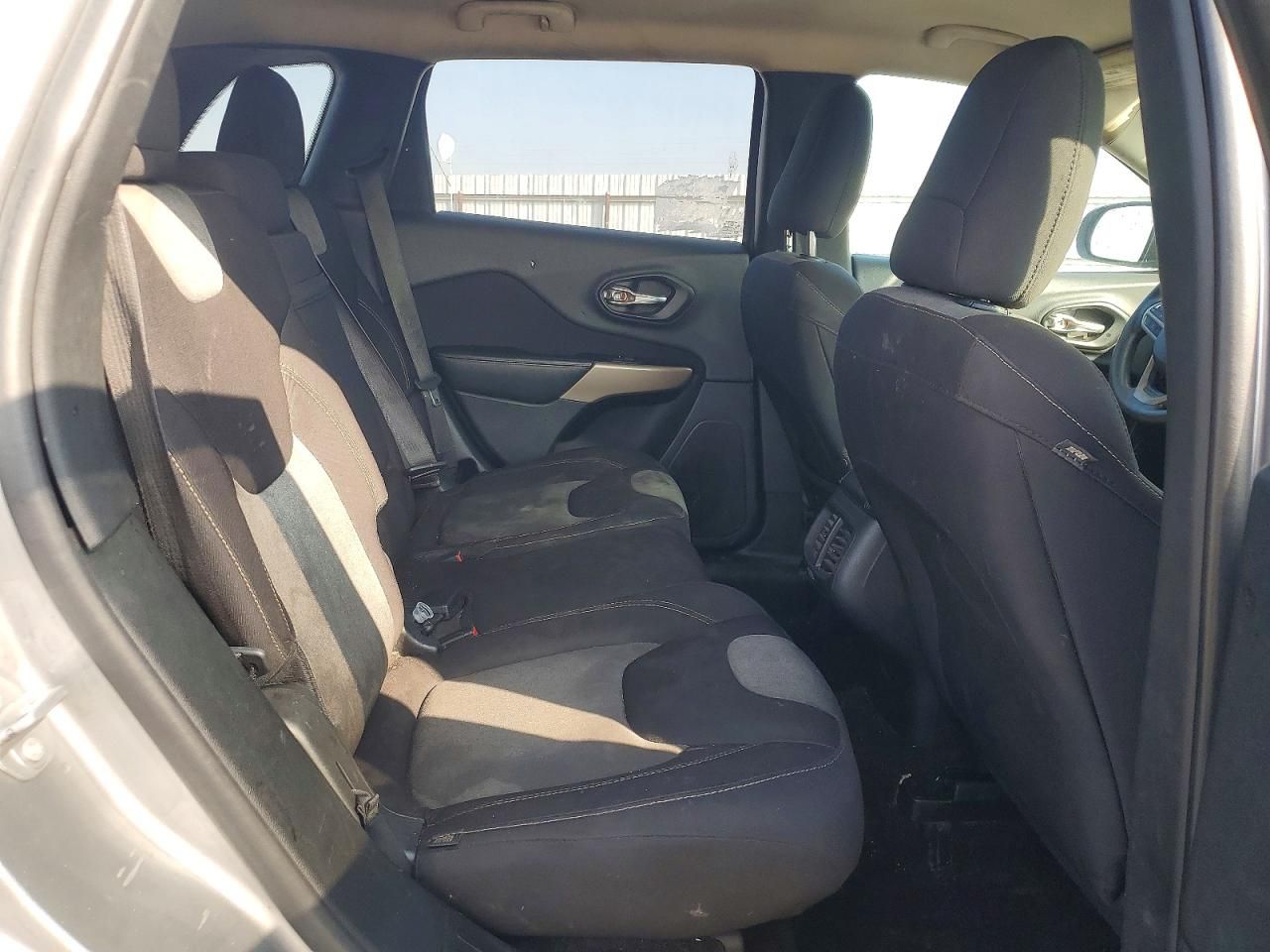 2017 Jeep Cherokee Sport