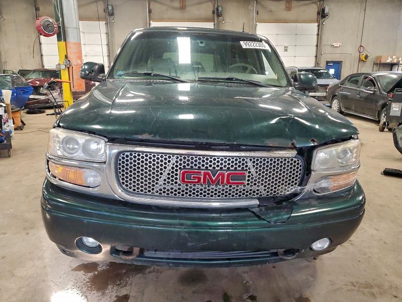 2002 GMC Denali