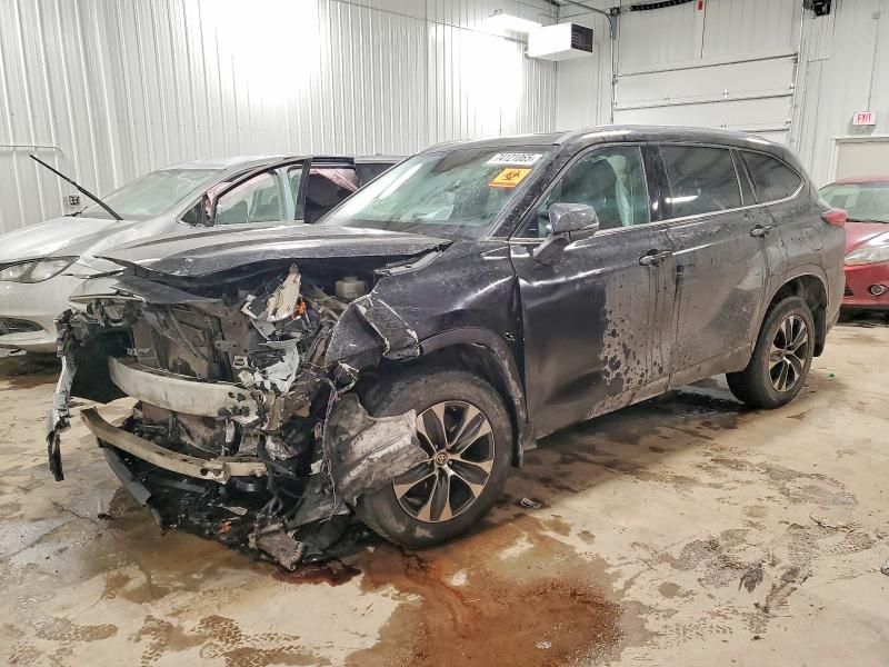2020 Toyota Highlander xle