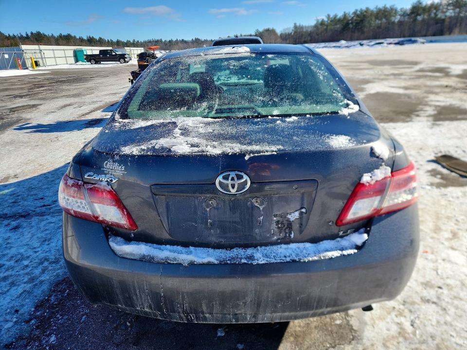 2011 Toyota Camry le