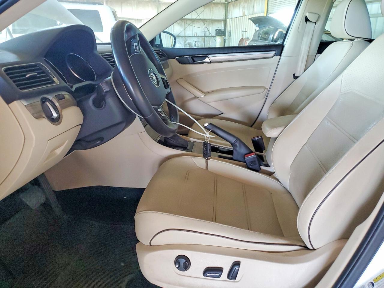 2016 Volkswagen Passat se