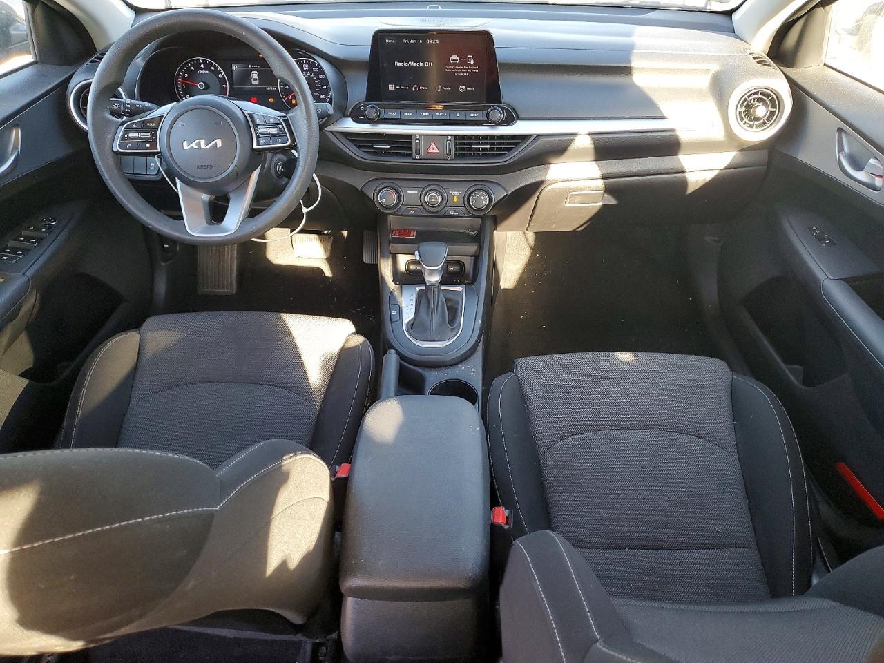 2023 KIA Forte lxs