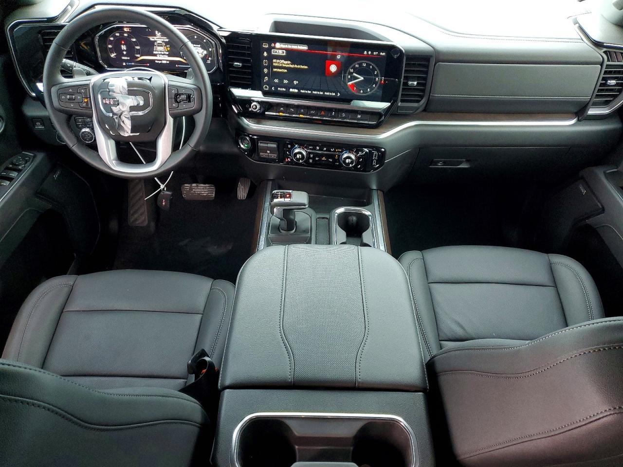 2026 GMC Sierra K1500 slt
