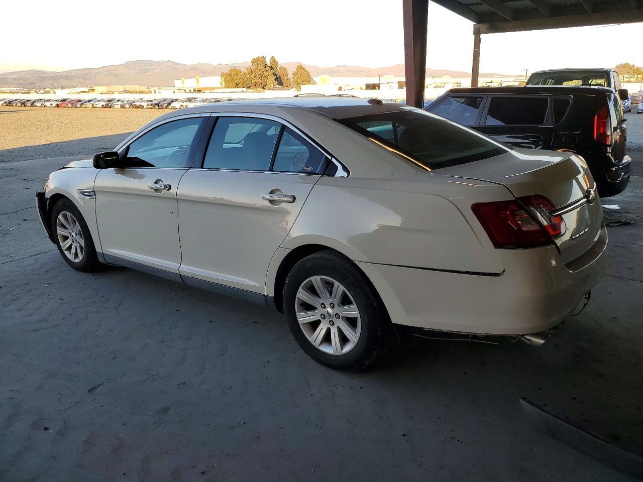 2012 Ford Taurus se