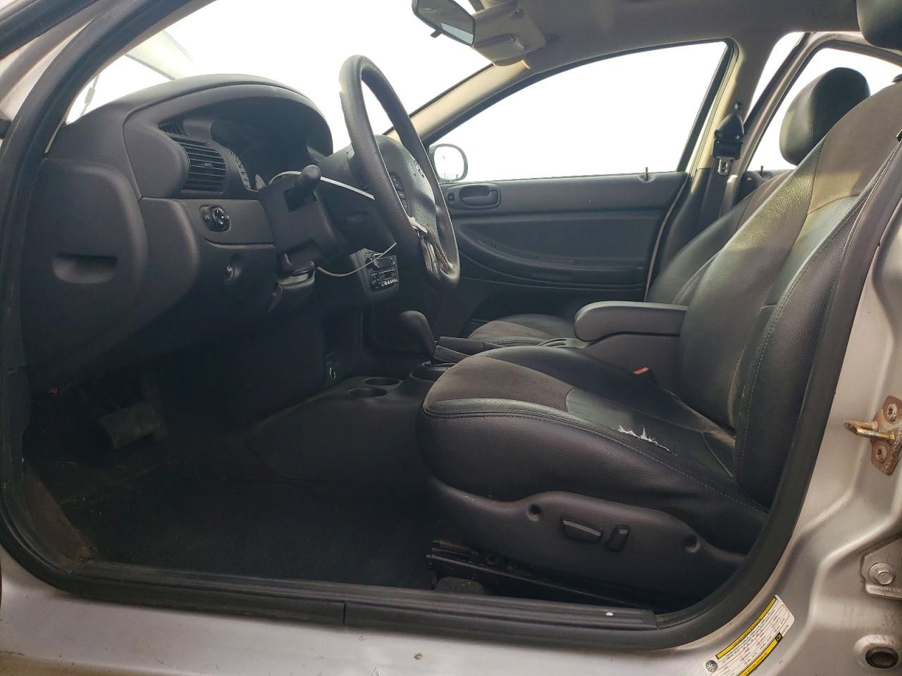 2005 Dodge Stratus sxt