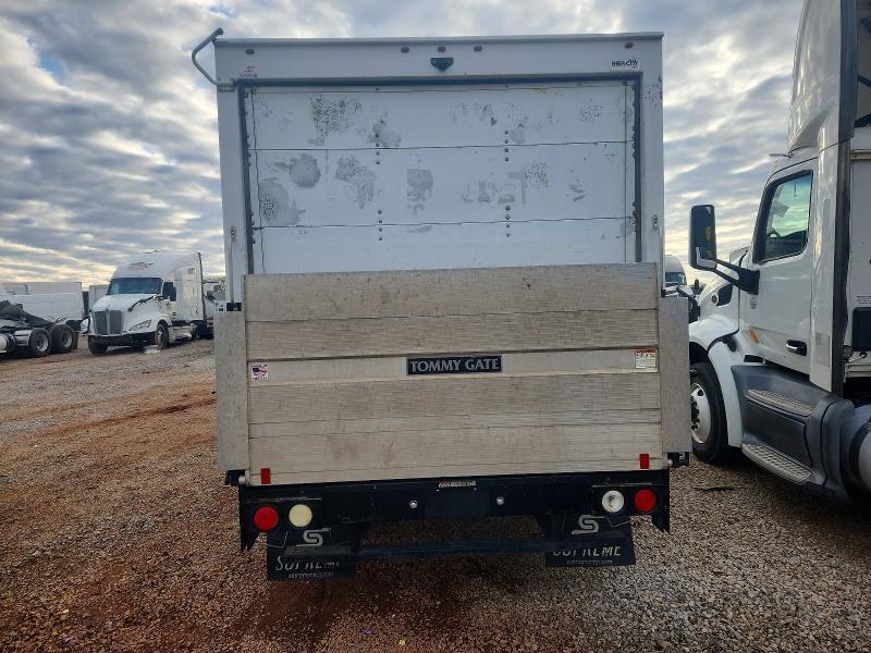 2018 Chevrolet Express BOX Truck