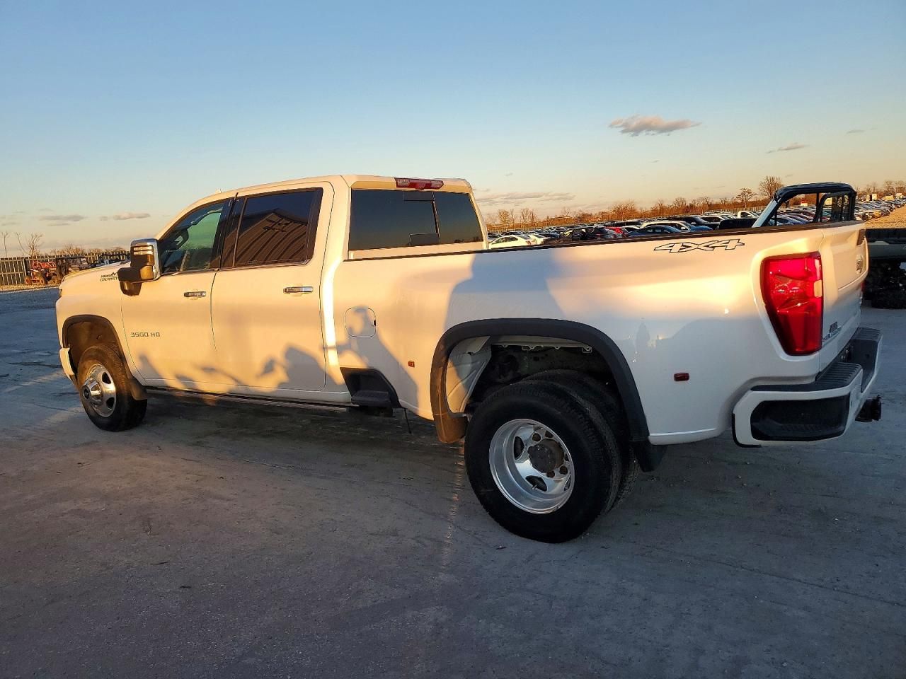 2022 Chevrolet Silverado K3500 High Country