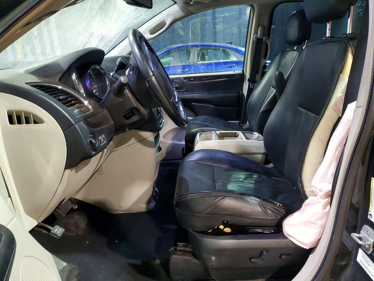 2012 Chrysler Town & Country Touring